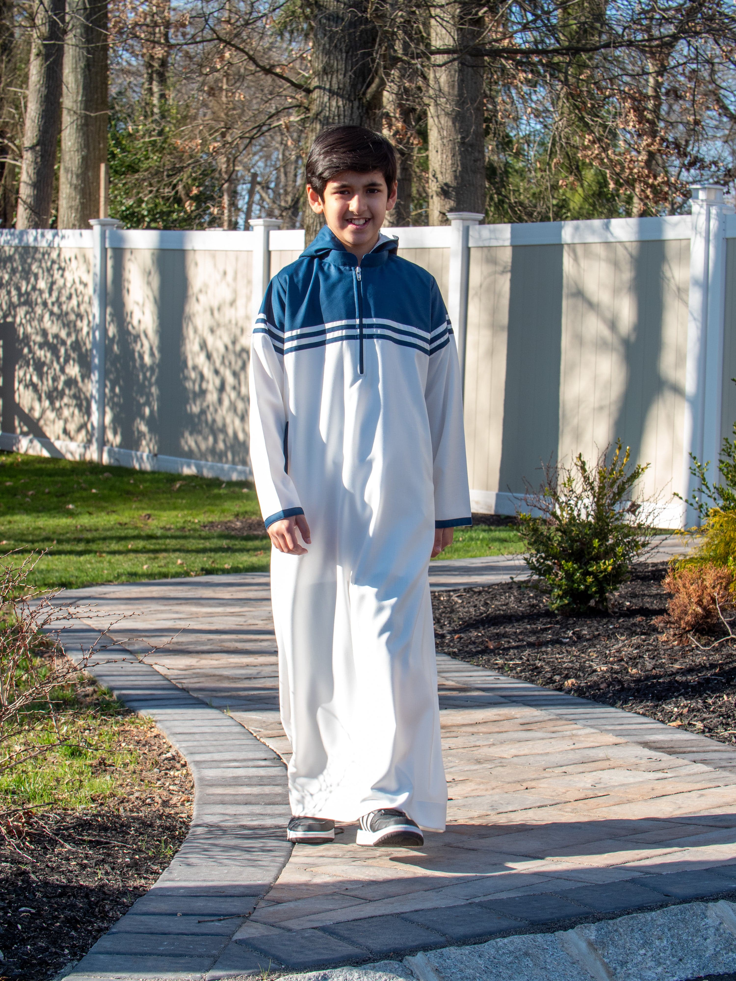 Kids Daylight Hoodie Thobe - Image 4